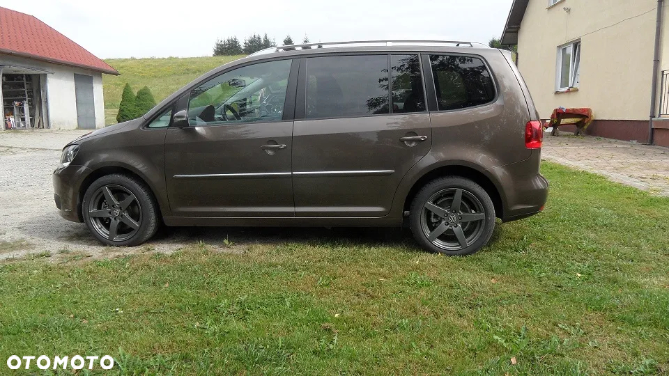 Volkswagen Touran 2.0 TDI DPF Highline DSG - 8