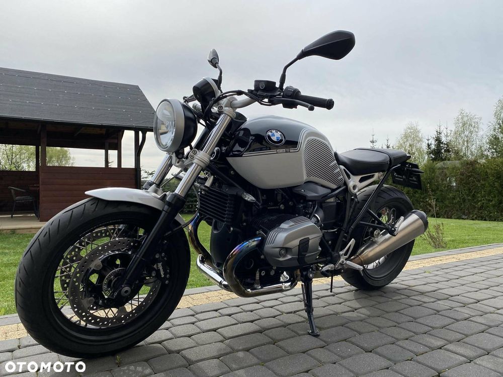 BMW R - 1