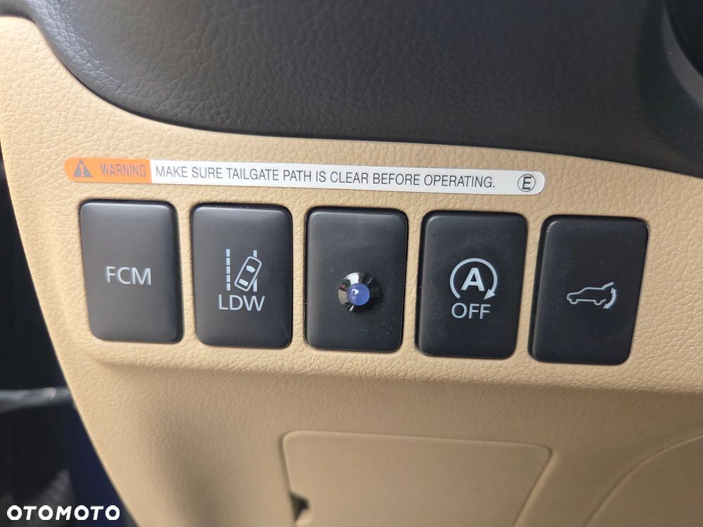Mitsubishi Outlander 2.0 Instyle Navi 4WD CVT - 32
