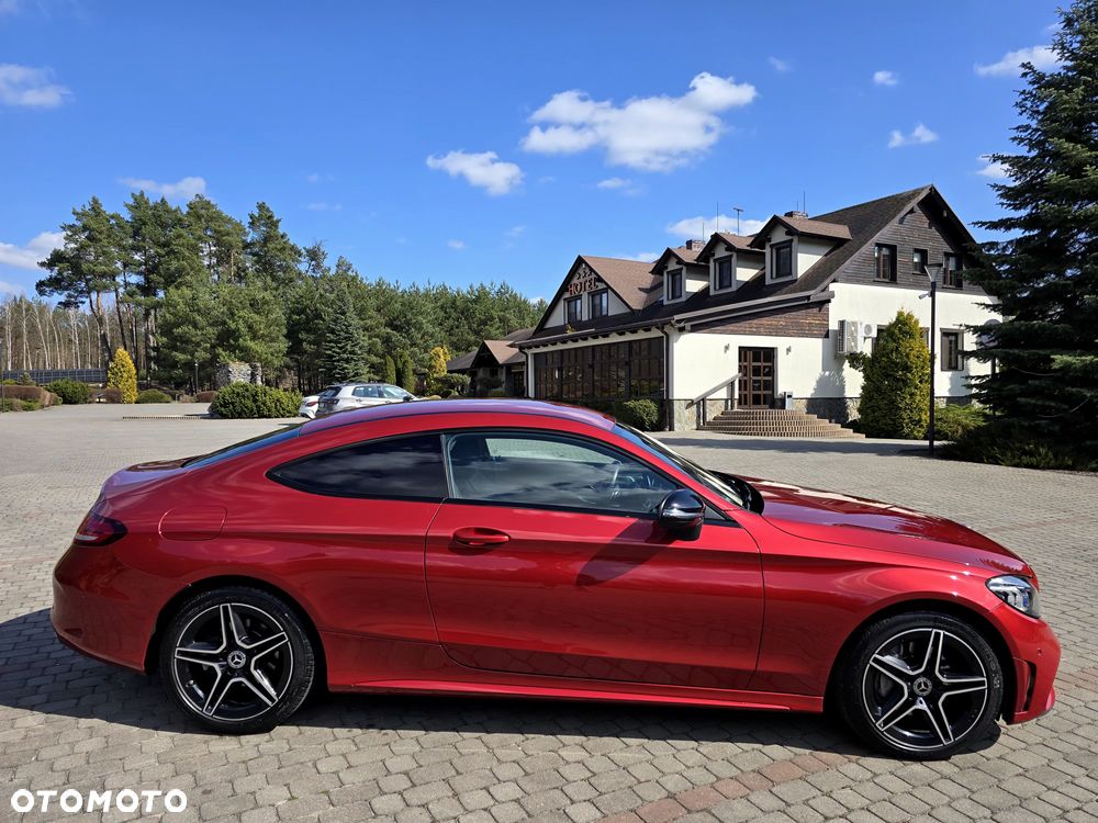 Mercedes-Benz Klasa C 220 d 4MATIC 9G-TRONIC - 27
