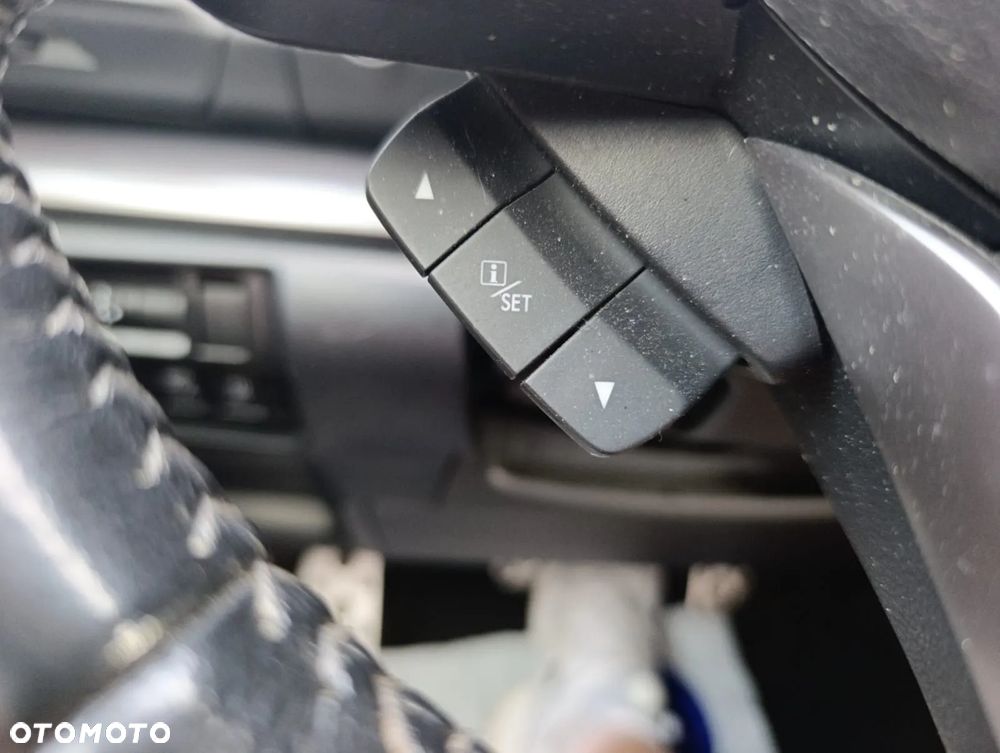 Subaru Impreza 2.0i Exclusive (EyeSight) Lineartronic - 27