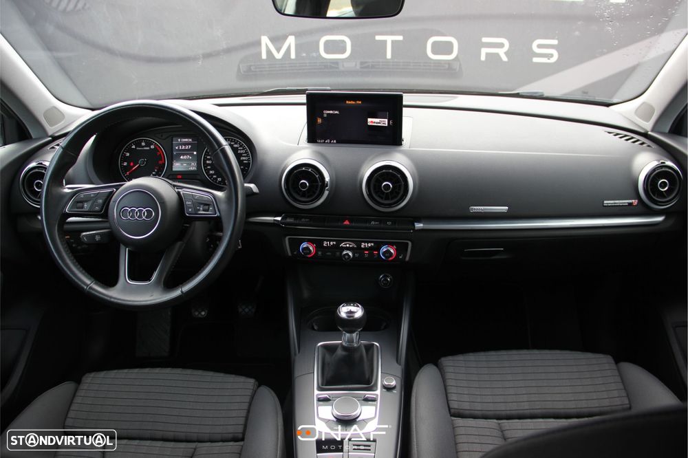 Audi A3 Sportback 30 TFSI Sport - 16