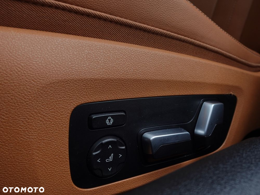 BMW Seria 8 M850i xDrive Gran Coupe - 23