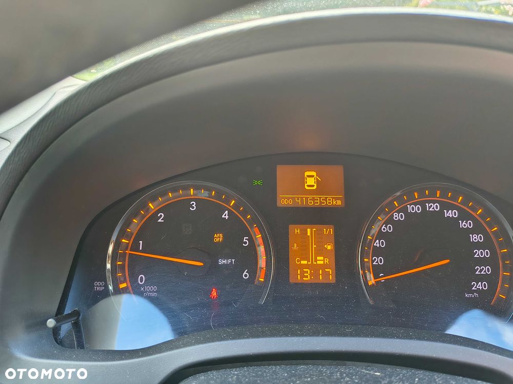Toyota Avensis - 8