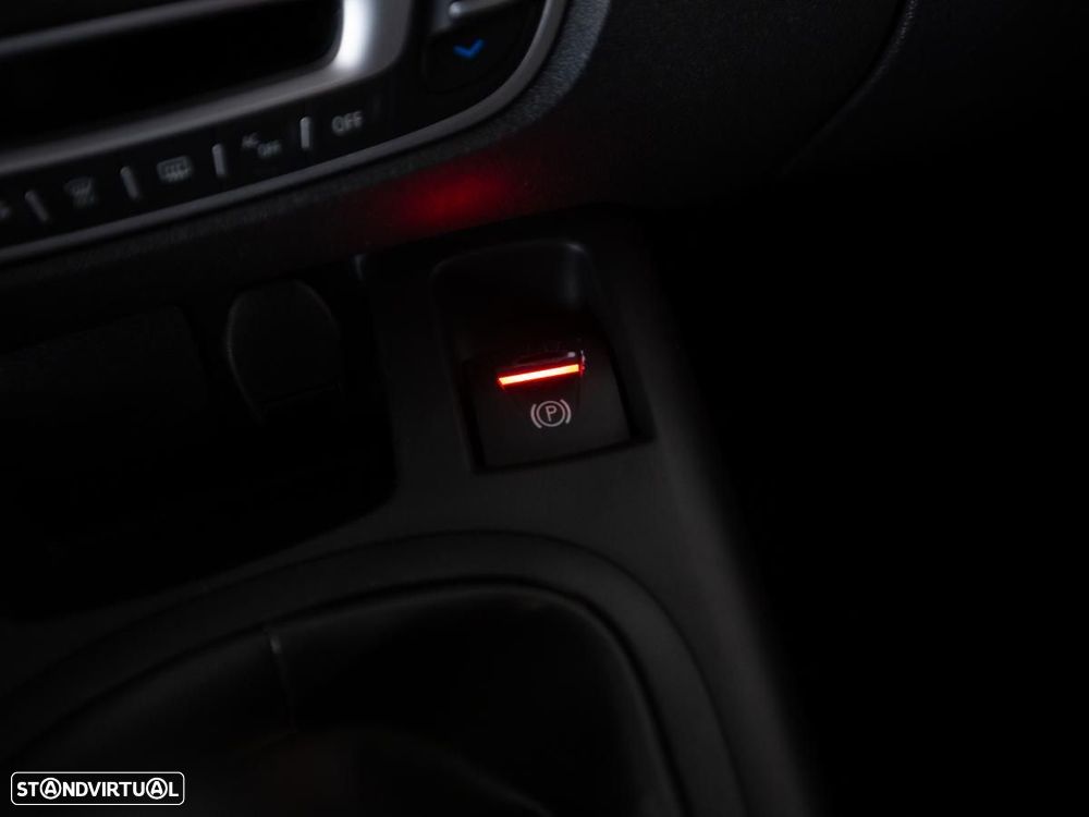 Renault Mégane Scénic - 19