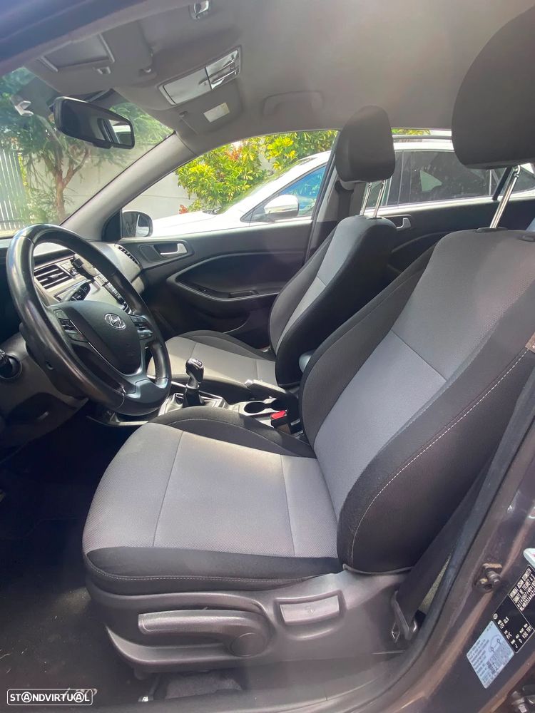 Hyundai i20 Active - 3