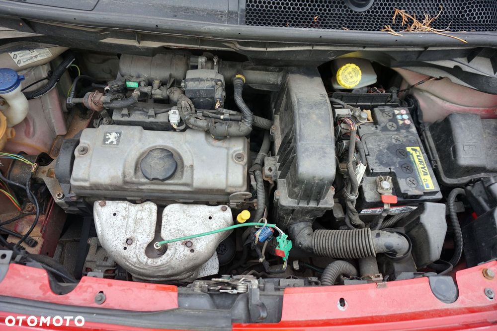 PEUGEOT 1007  2005 KKNB 1.4 16V TU3A 75KM 20CP14 CZERWONY na części - 9