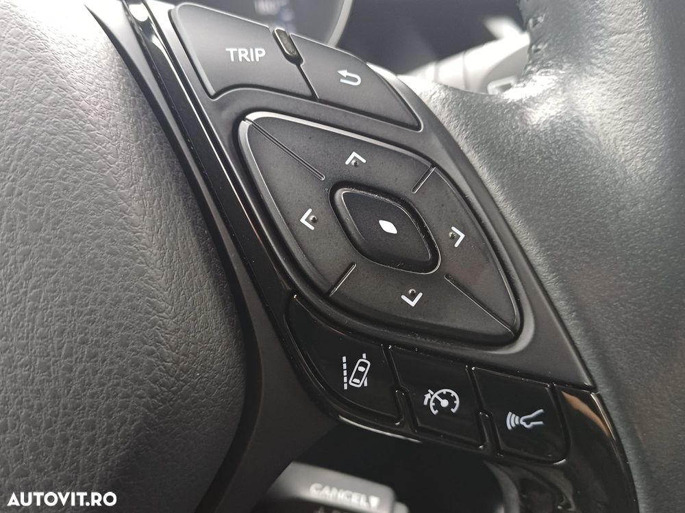 Toyota C-HR 1.8 HSD 122 CP 4x2 CVT C-enter - 13