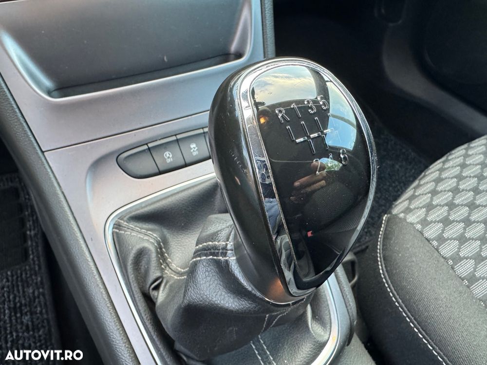 Opel Astra 1.6 D (CDTI DPF ecoFLEX) Start/Stop Edition - 11