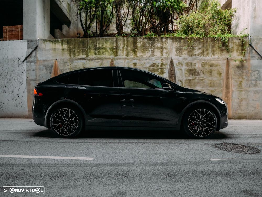 Tesla Model X 100D - 35