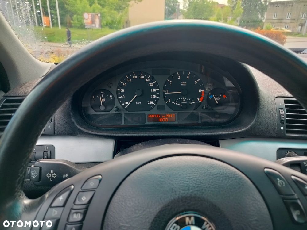 BMW Seria 3 318i - 7