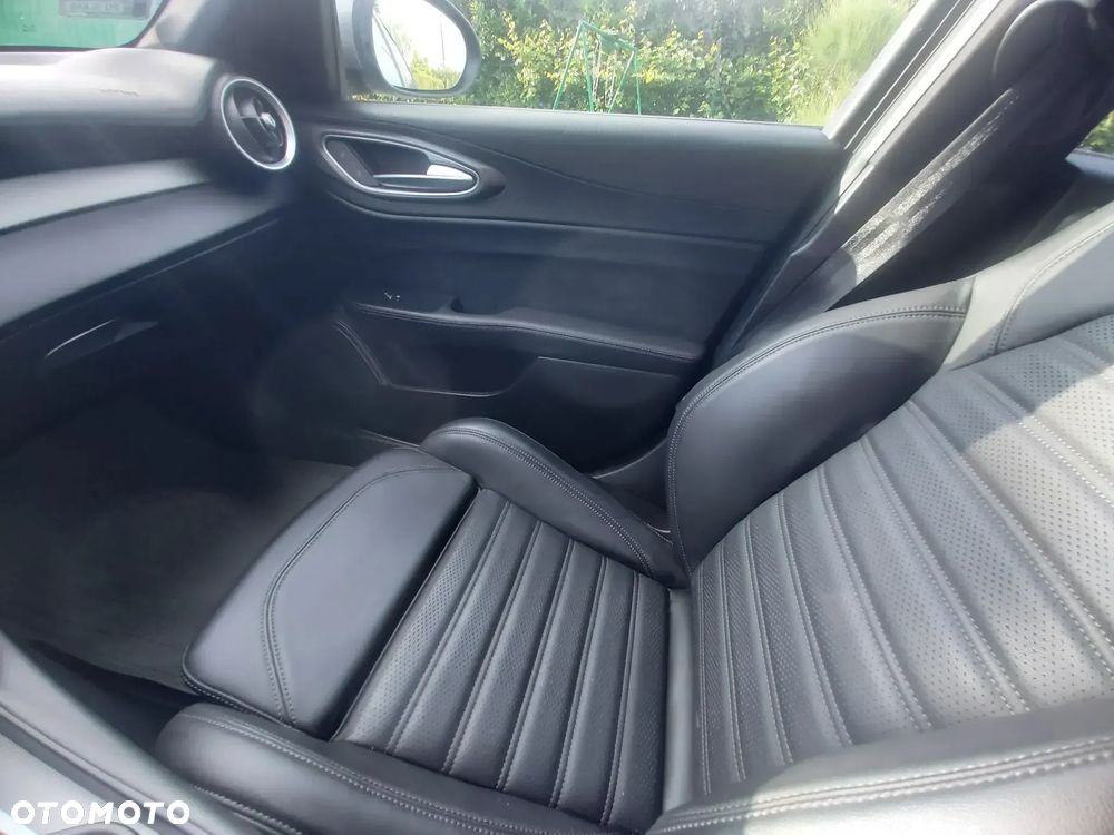 Alfa Romeo Giulia - 15