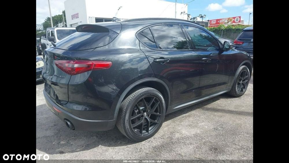 Alfa Romeo Stelvio - 4