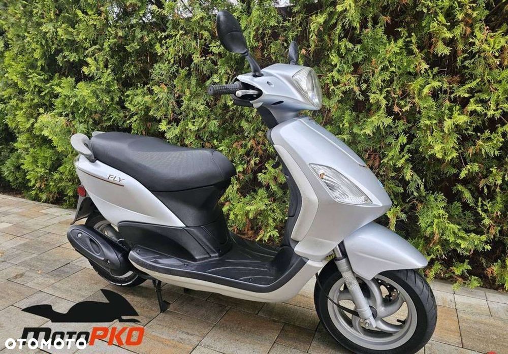 Piaggio FLY - 1