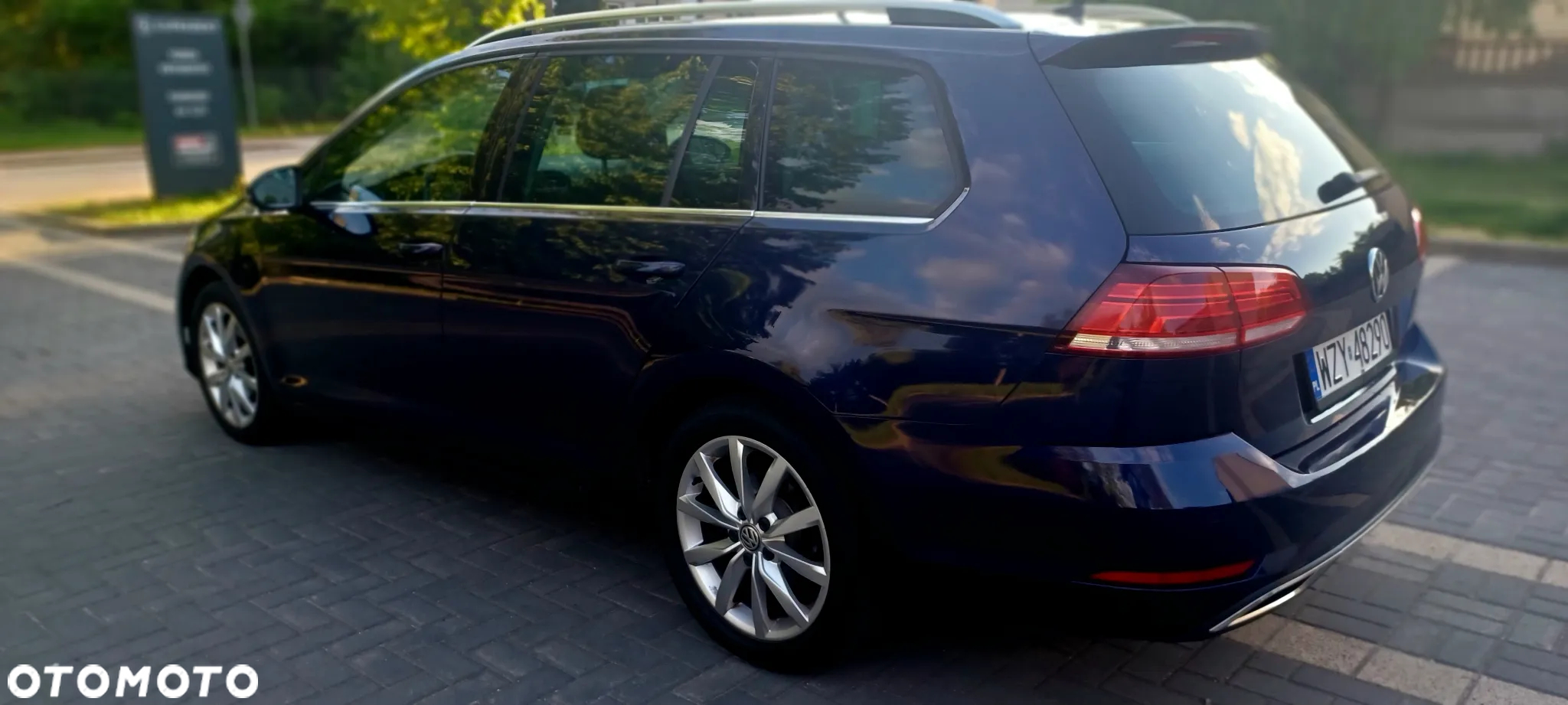 Volkswagen Golf - 8