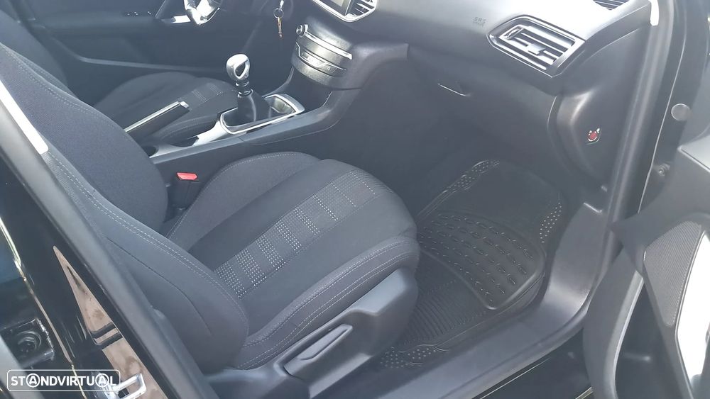 Peugeot 308 1.6 BlueHDi Allure - 24