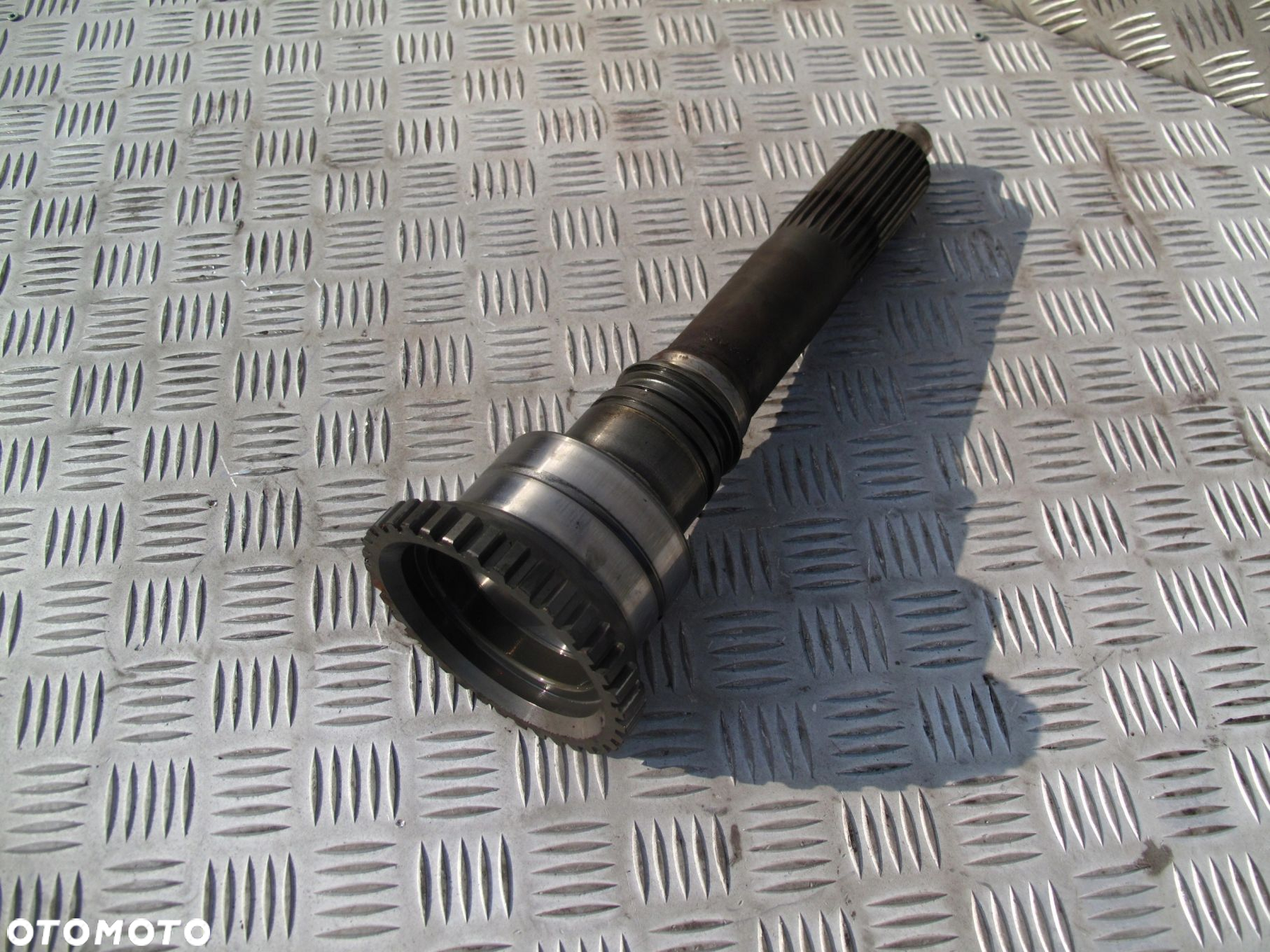 WAŁEK SPRZĘGŁOWY SCANIA - 2