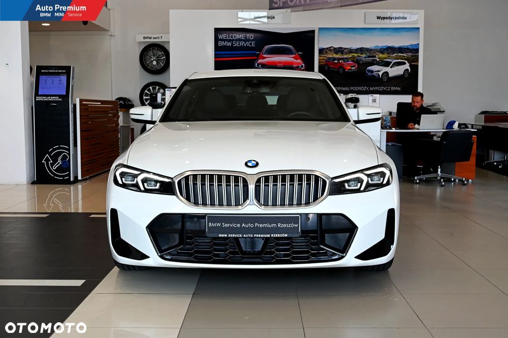 BMW Seria 3 330i M Sport - 2