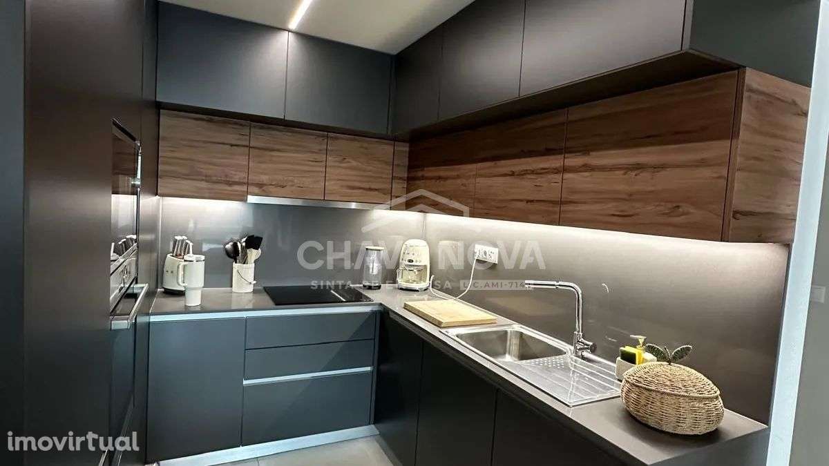 Apartamento T2 Varanda Ultimo Piso Centro Canidelo | A 900m da Praia - Grande imagem: 3/25