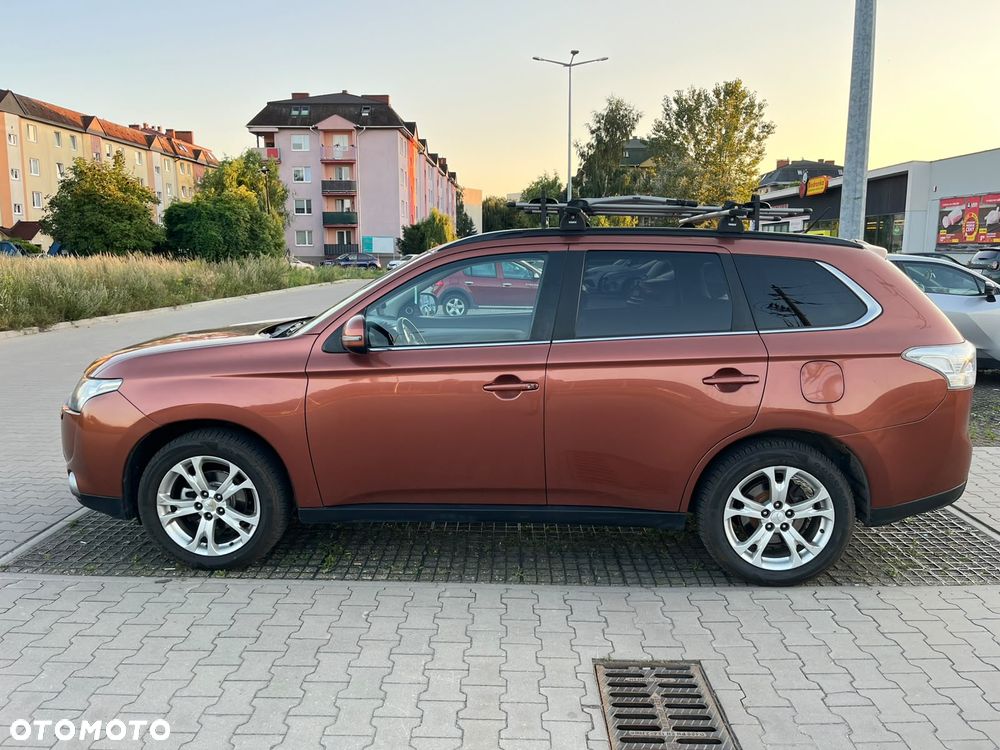 Mitsubishi Outlander 2.2 DID Intense - 2