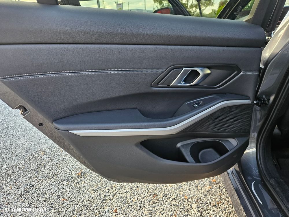 BMW 320 e Line Sport Auto - 48