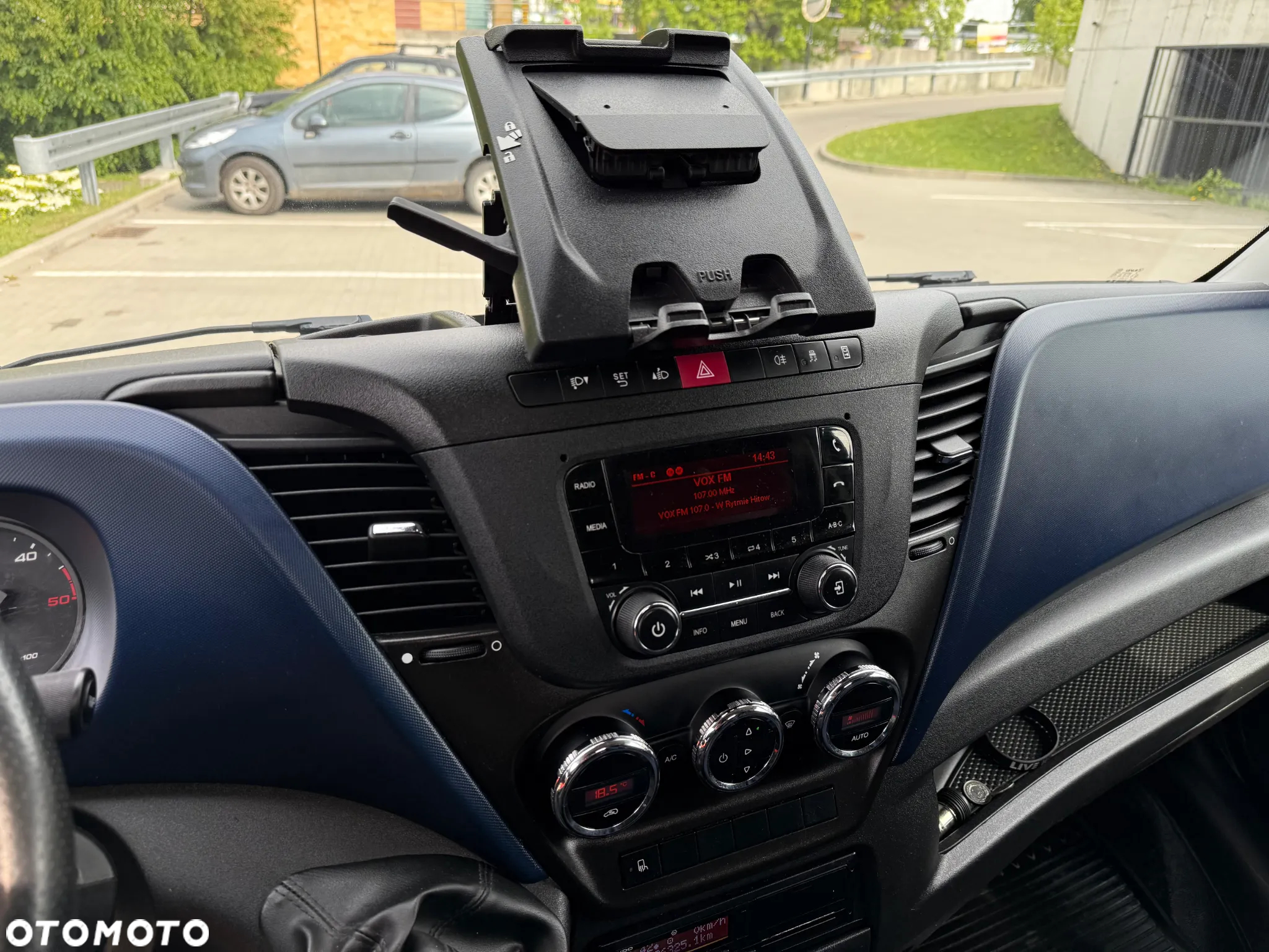 Iveco DAILY - 21