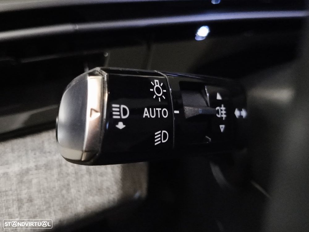 Peugeot 3008 Hybrid 145 e-DSC6 Allure - 15