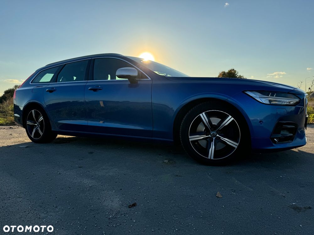 Volvo V90 D5 AWD R-Design - 9
