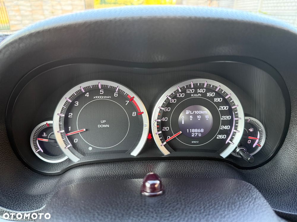 Honda Accord 2.0 Executive - 26