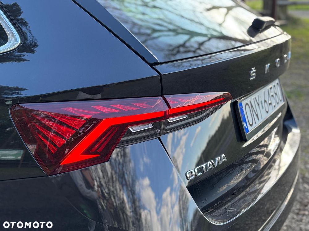 Skoda Octavia 2.0 TDI DSG Sportline - 9