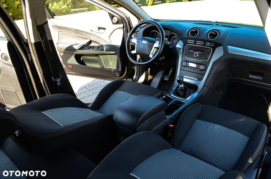 Ford Mondeo 2.0 TDCi Business Edition - 26