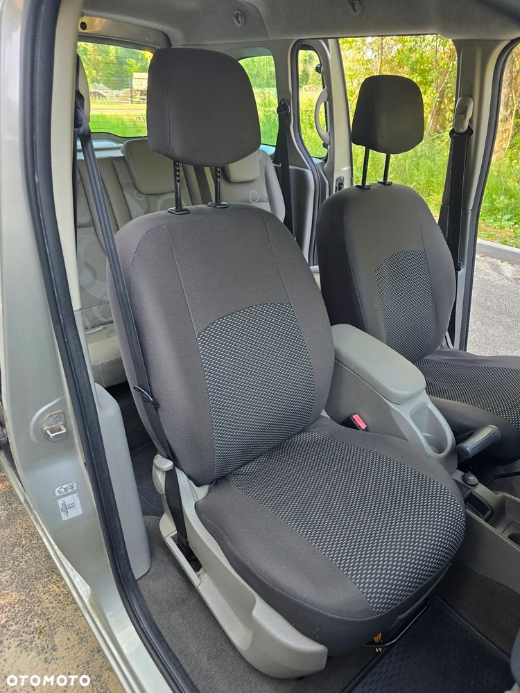 Renault Kangoo 1.5 dCi Helios - 22