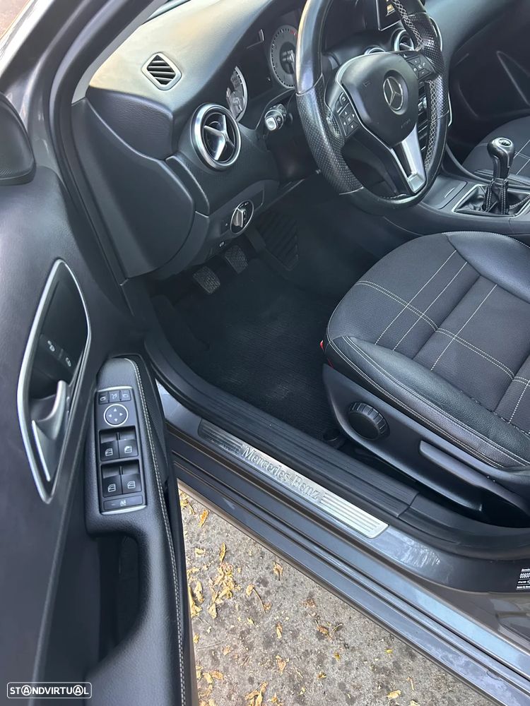 Mercedes-Benz A 180 CDI (BlueEFFICIENCY) - 16