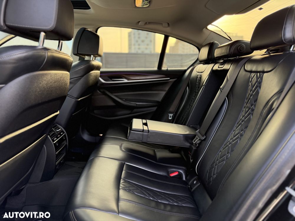 BMW Seria 5 520d xDrive Aut. Luxury Line - 7