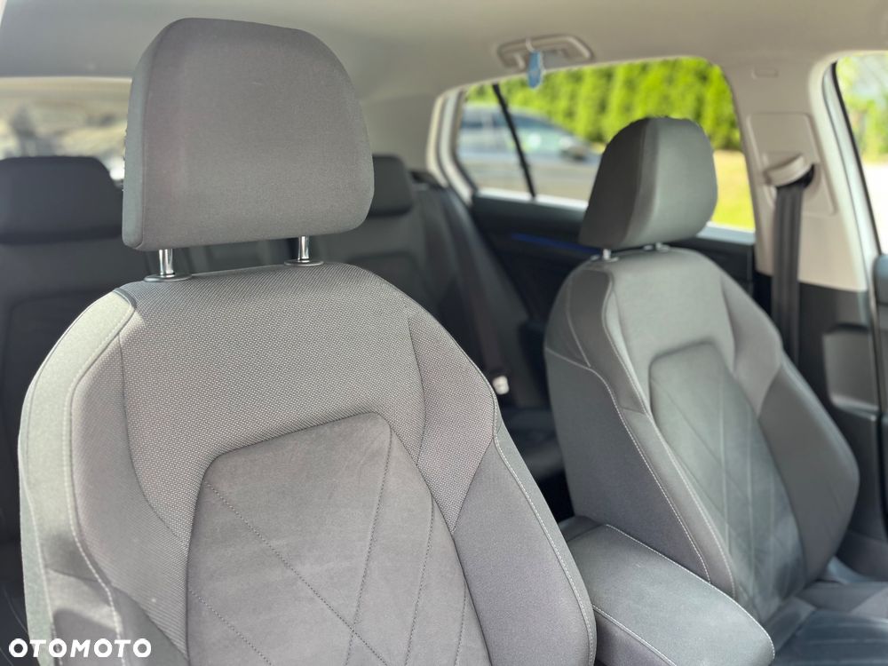 Volkswagen Golf 1.5 TSI EVO Style - 23