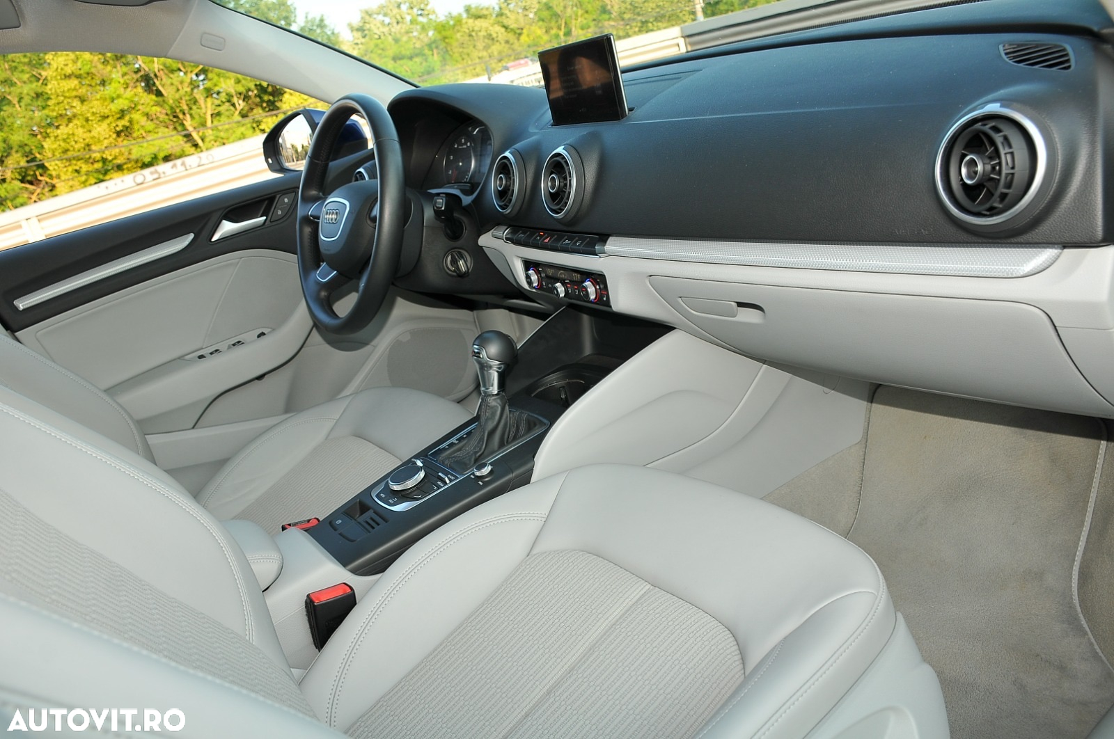Audi A3 1.4 TFSI cylinder on demand Limousine S tronic Ambiente - 7