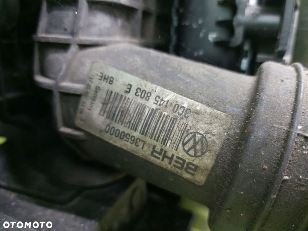 Pas przedni z chłodnicami kompletny VW Passat B6 05-10 2,0 TDI 1K0121207AD - 15