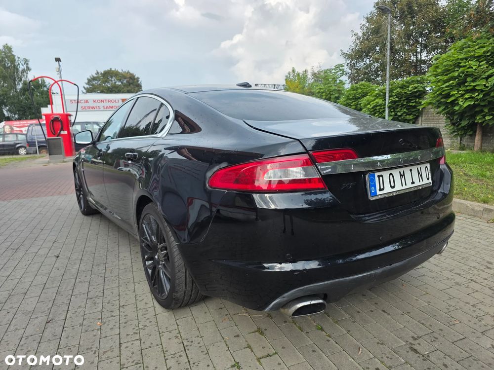 Jaguar XF 2.7 V6 D Premium Luxury - 5