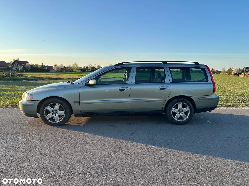 Volvo V70 D5 Summum - 2