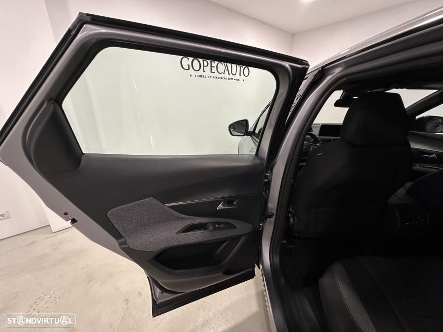 Peugeot 3008 1.2 PureTech Active Pack - 16