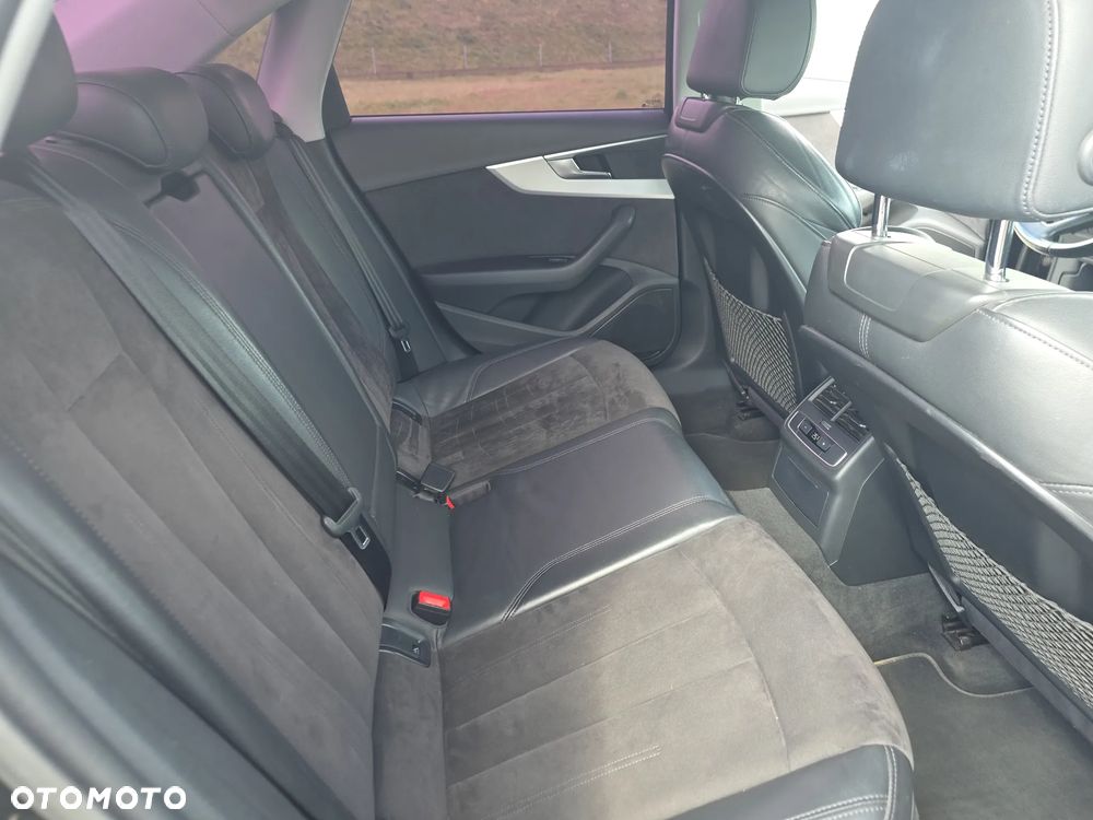 Audi A4 Limousine 2.0 TDI S tronic quattro design - 12