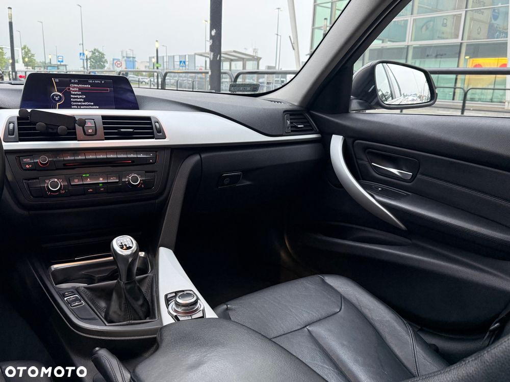 BMW Seria 3 320d Efficient Dynamics Edition - 16