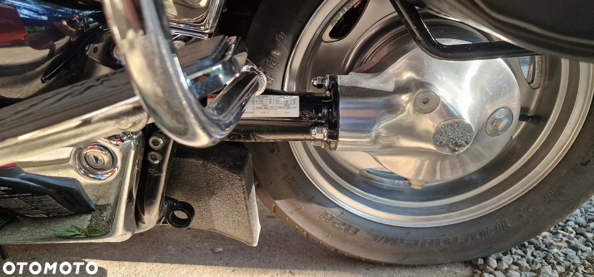 Suzuki Intruder - 8