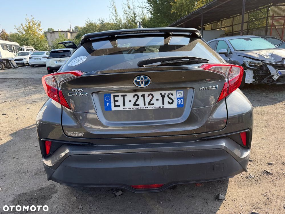 Toyota C-HR Lounge - 32