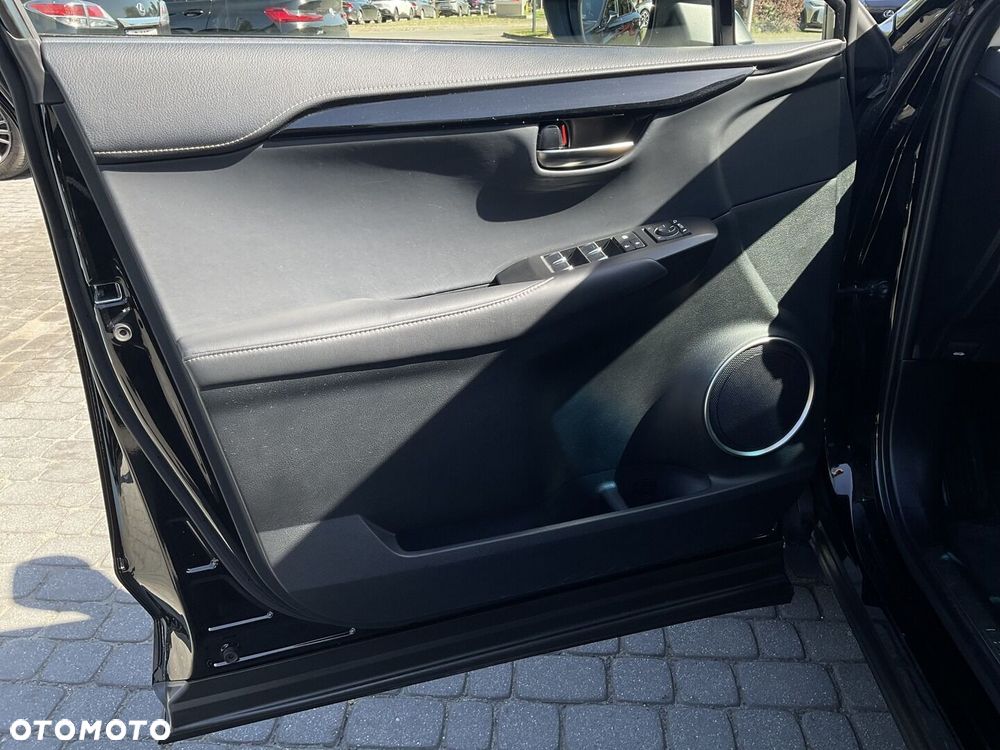 Lexus NX 300h Elegance AWD - 16