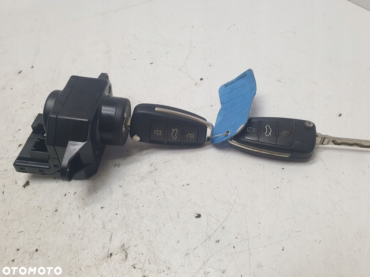 STACYJKA Z KLUCZYKIEM AUDI A6 C6 4F0909131 - 4