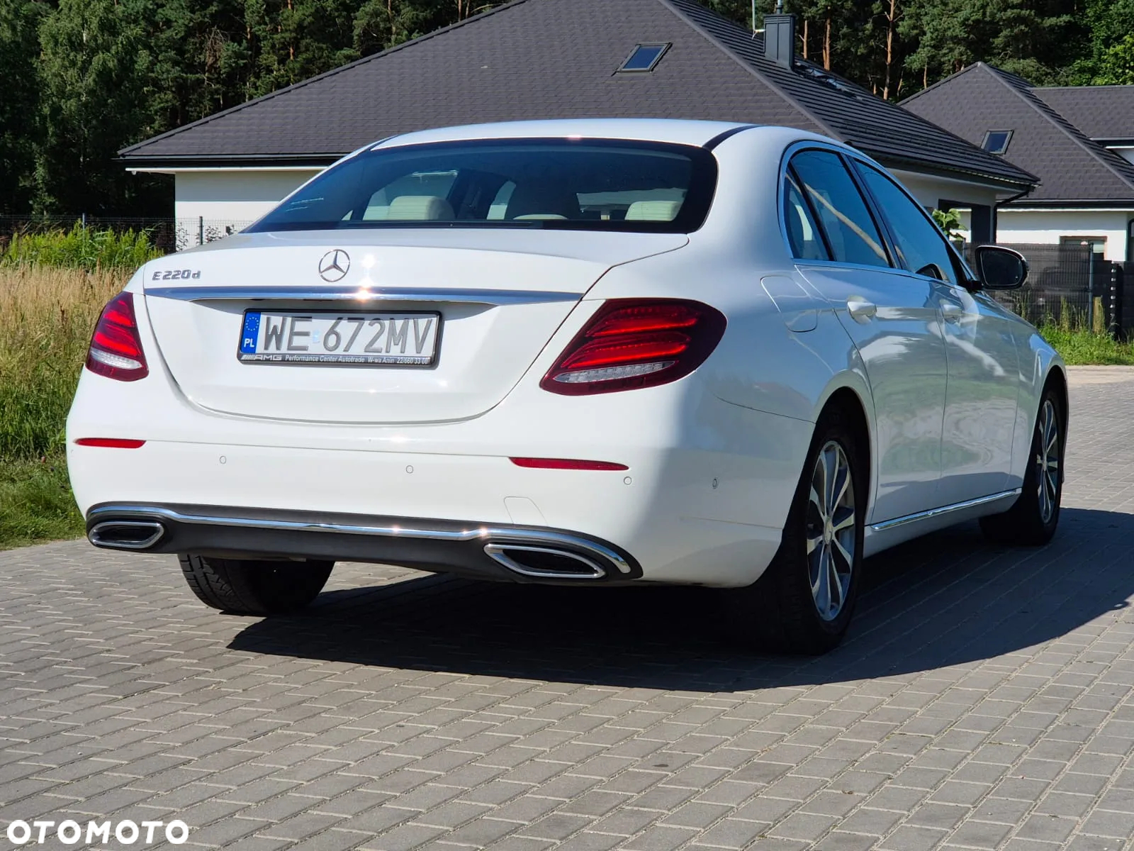 Mercedes-Benz Klasa E 220 d Business Edition 9G-TRONIC - 4