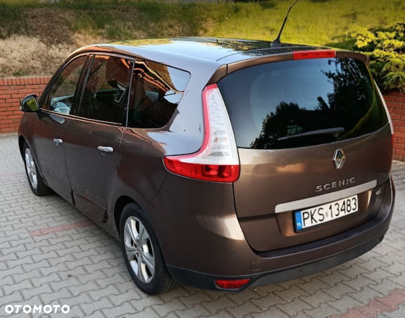 Renault Grand Scenic - 1