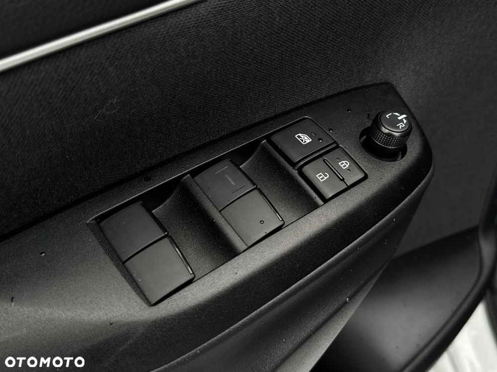 Toyota Yaris Hybrid 1.5 Style - 30