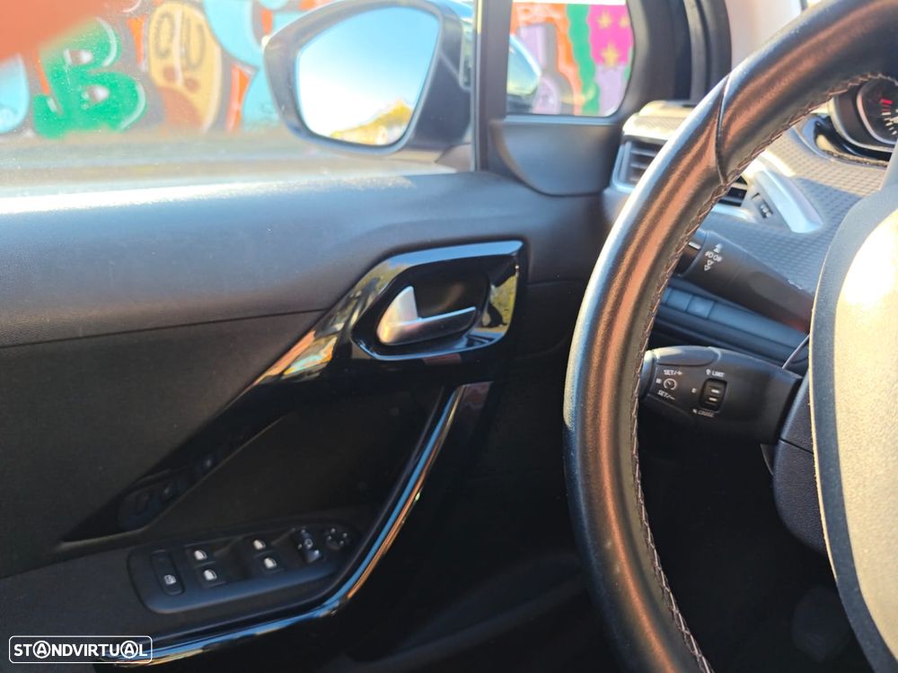 Peugeot 208 PureTech 110 Stop & Start Allure - 9